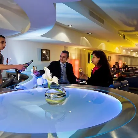Novotel Paris Malmaison Otel