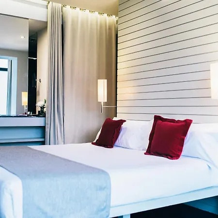 Отель Novotel Paris Malmaison