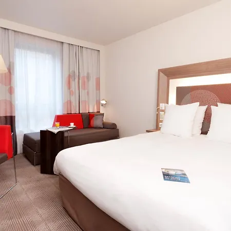 Novotel Paris Malmaison Отель Рюэй-Мальмезон