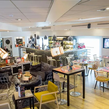 Novotel Paris Malmaison Otel