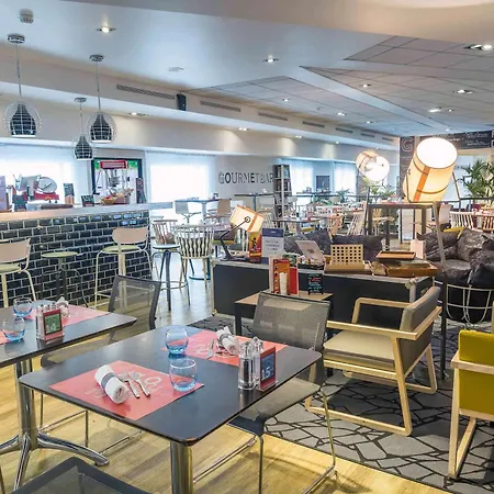 Novotel Paris Malmaison 4* Rueil-Malmaison