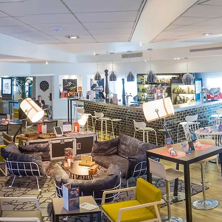 Novotel Paris Malmaison Otel