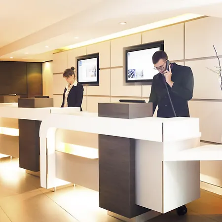 Novotel Paris Malmaison Отель 4*
