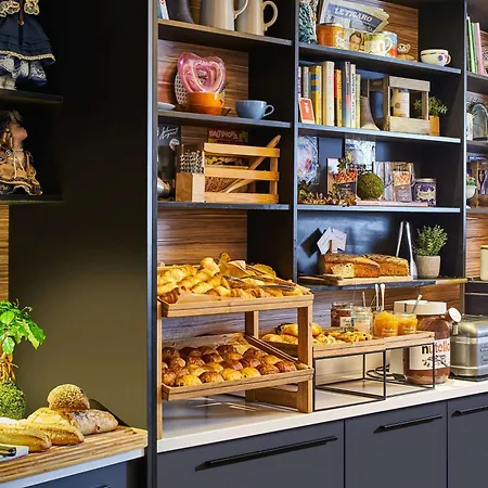 Novotel Paris Malmaison 4* Rueil-Malmaison