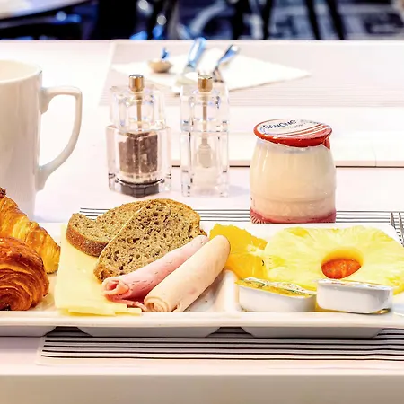Novotel Paris Malmaison 4*