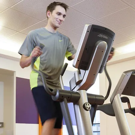 Novotel Paris Malmaison Otel