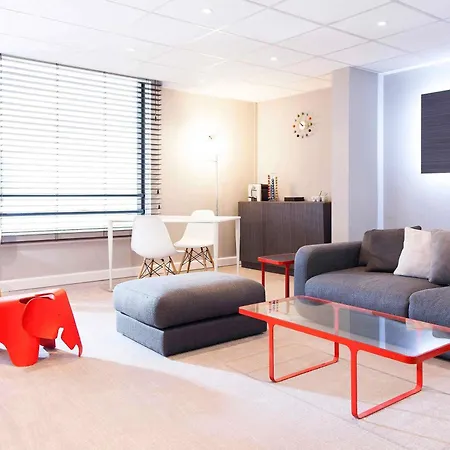 Novotel Paris Malmaison Otel 4*