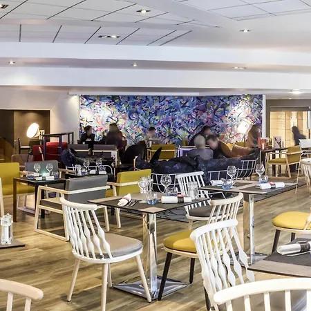 Novotel Paris Malmaison Otel