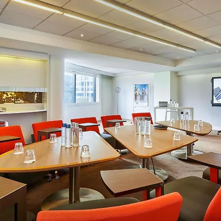 Novotel Paris Malmaison 4*