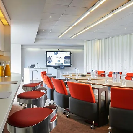 Novotel Paris Malmaison 호텔 루얼말메이슨