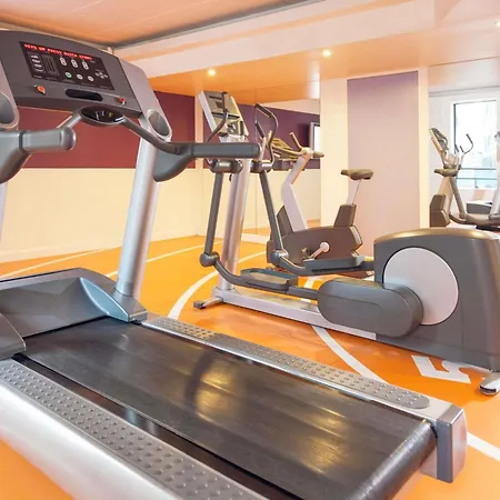 Novotel Paris Malmaison 4*
