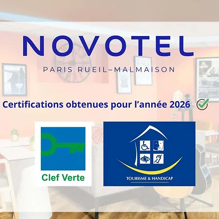 Novotel Paris Malmaison 호텔