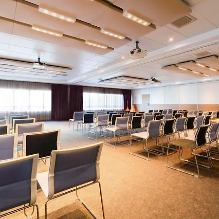 Hotel Novotel Paris Malmaison 4*
