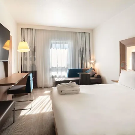 Novotel Paris Malmaison Отель 4*