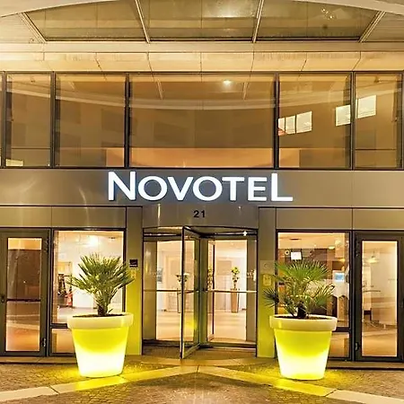 Отель Novotel Paris Malmaison
