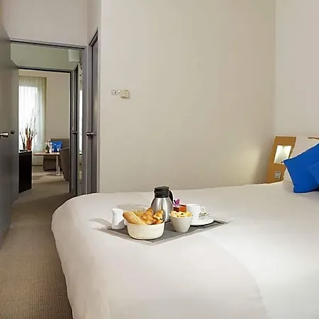 Novotel Paris Malmaison 4* Rueil-Malmaison