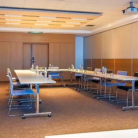 Отель Novotel Paris Malmaison Рюэй-Мальмезон