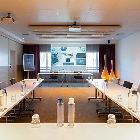 Novotel Paris Malmaison 4*