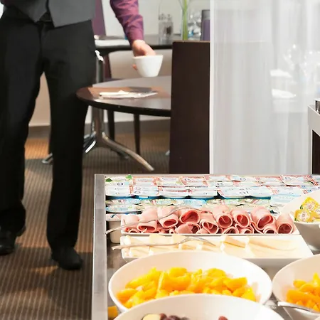 Novotel Paris Malmaison 4* Rueil-Malmaison