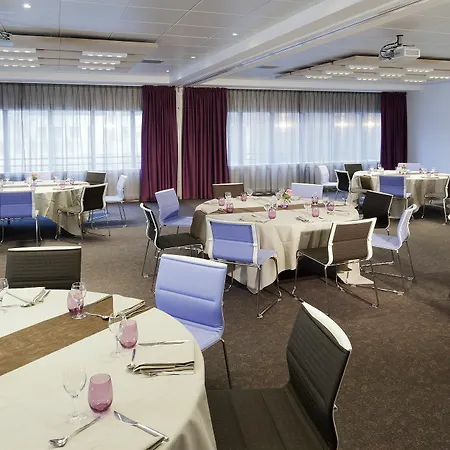 Otel Novotel Paris Malmaison 4*