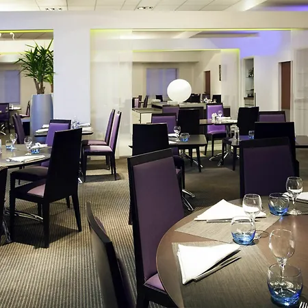 Otel Novotel Paris Malmaison 4*